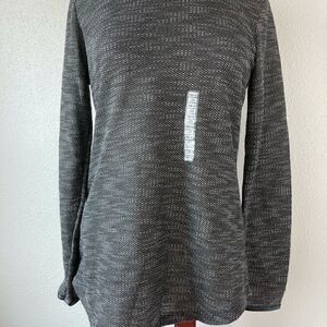 NWT Passports Women’s Top Size M